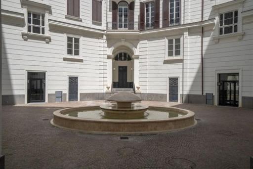 Piazza Amore Napoli Luxury Apartment Nel Cuore Di Napoli Luaran gambar