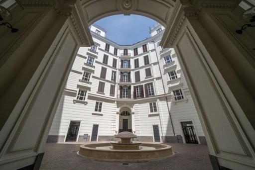 Piazza Amore Napoli Luxury Apartment Nel Cuore Di Napoli Luaran gambar